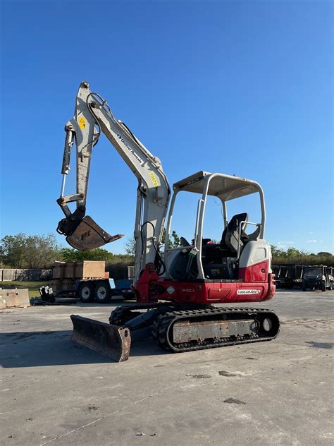 mini excavator 7400 9199|2017 Takeuchi TB240R Mini Ex .